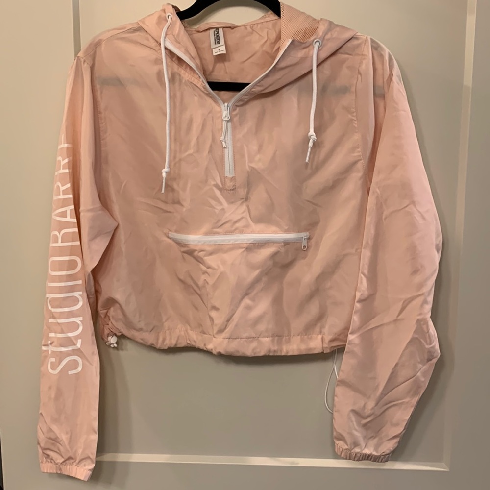 Cropped light pink wind jacket
